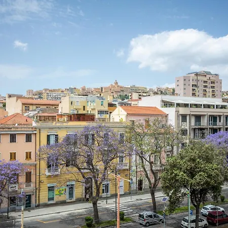 Guesthost - Roby's *