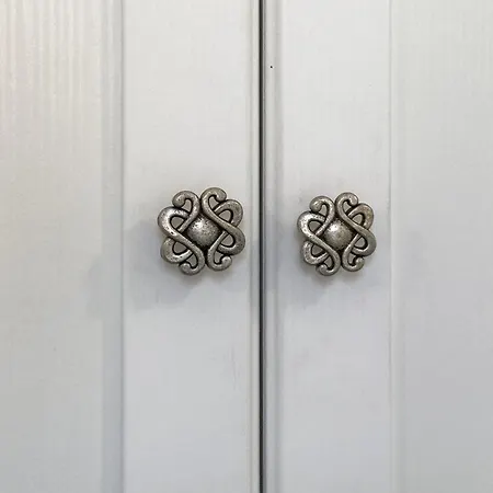 Guesthost - Roby's *