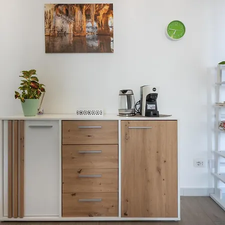 Guesthost - Roby's * Cagliari